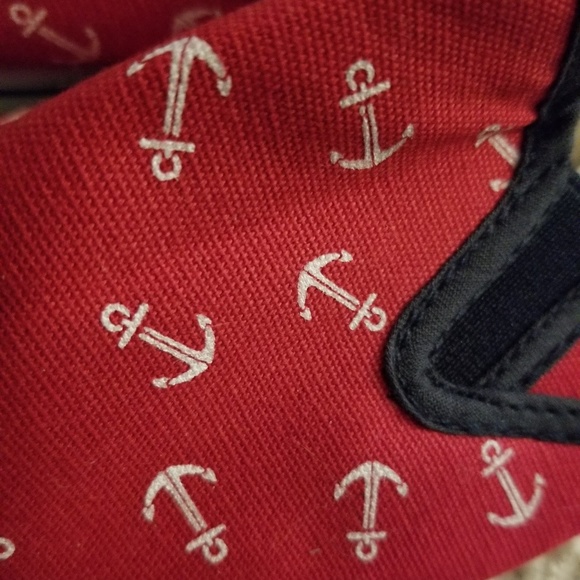 BNWT Red Anchor Canvas size small ( 6 / 7) slipons - Picture 2 of 5
